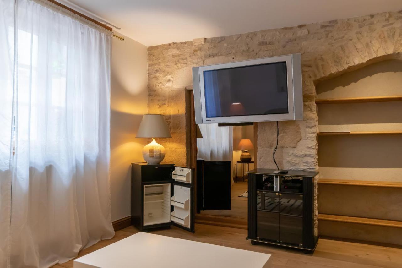 Les Joyaux Tournusiens Apartment Exterior foto